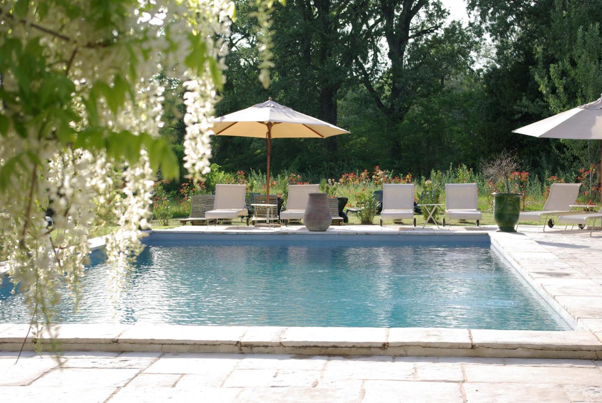 Hotel Bastide Rose Le Thor Exterior foto